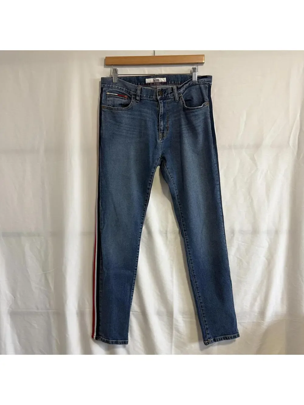 Vintage Tommy Hilfiger Slim Tapered Denim Jeans Size 31/32